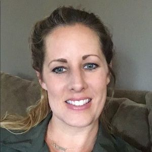 Meet your Posher, Alanda